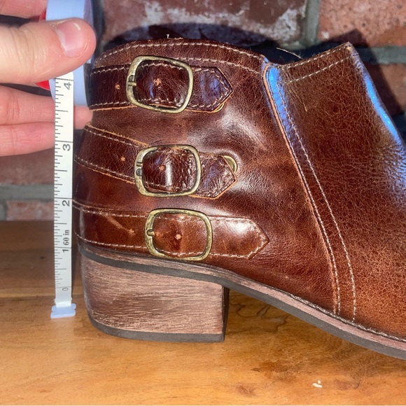 Matisse Kate 8 1/2M Ankle Booties Womens Smooth Distressed Leather Buckle Strap - Picture 8 of 9